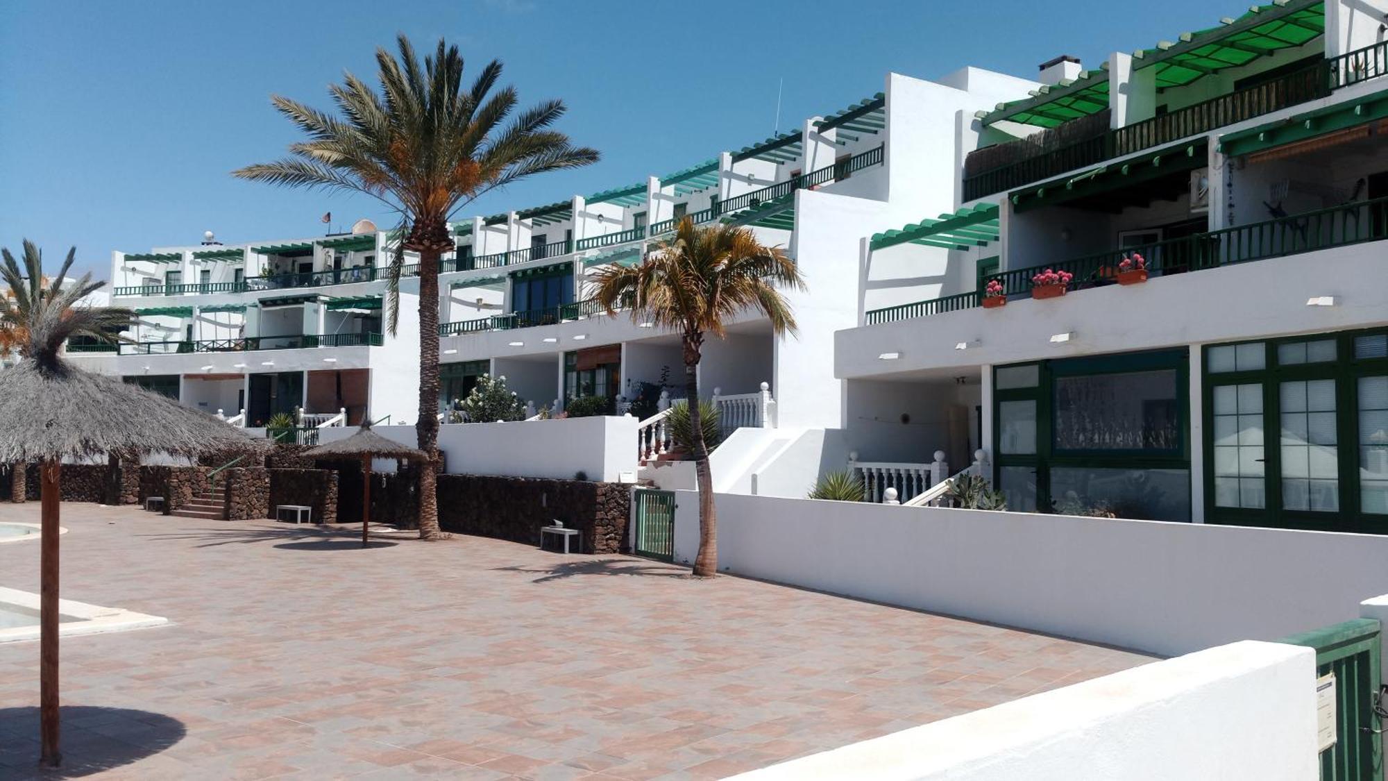 Tuscan Apartment Mit Meerblick Und Terrasse Costa Teguise Exterior foto